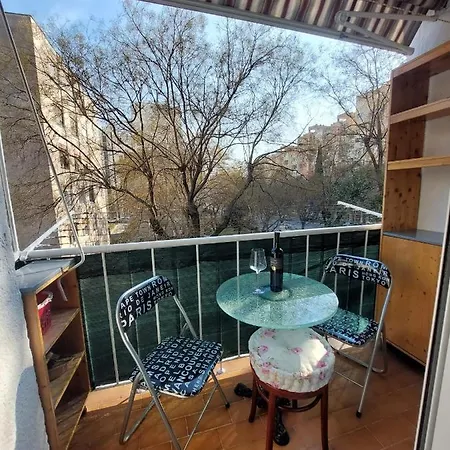 Split Apartment Apartman *