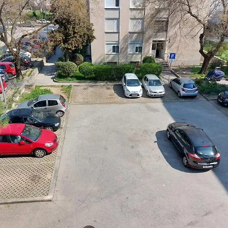 Split Apartment Διαμέρισμα *